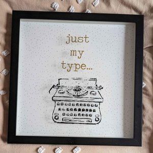 Medium decorative picture frame